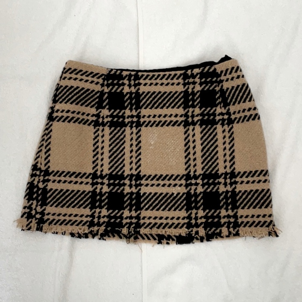 Old money cute mini skirt